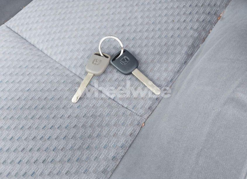 Photo 11 of 2005 Honda Civic VP (VIN 1HGES16385L003369)