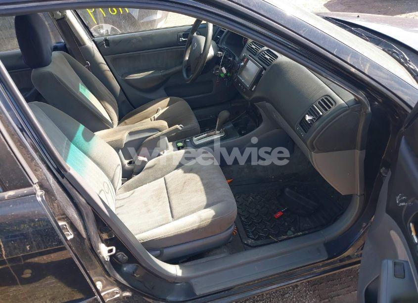 Photo 5 of 2004 Honda Civic LX (VIN 1HGES16504L020490)