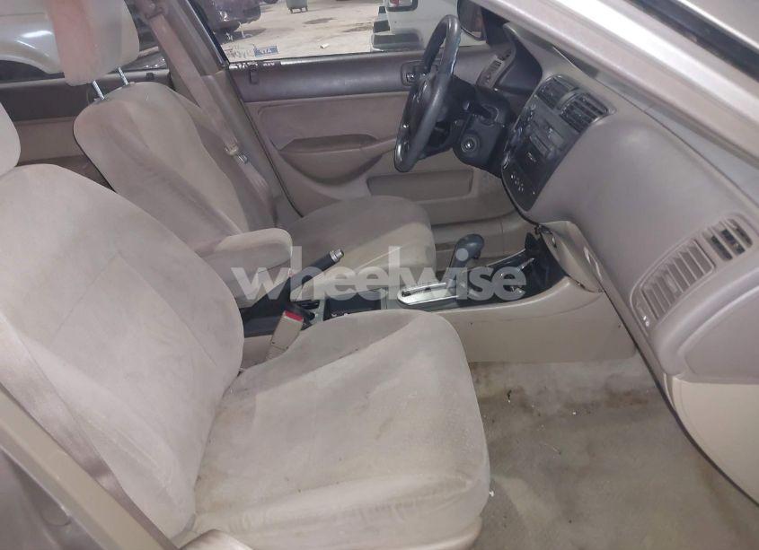 Photo 5 of 2002 Honda Civic LX (VIN 1HGES16512L025825)