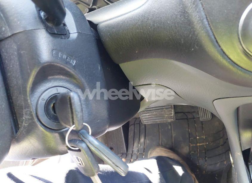 Photo 11 of 2004 Honda Civic LX (VIN 1HGES16544L016152)