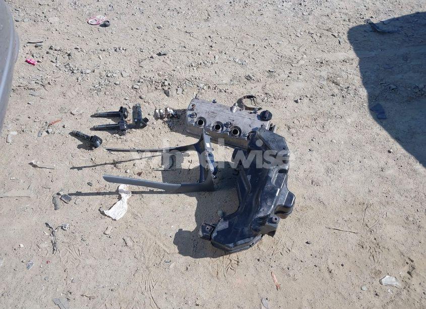 Photo 12 of 2005 Honda Civic LX (VIN 1HGES16555L027940)