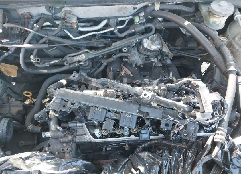 Photo 6 of 2005 Honda Civic LX (VIN 1HGES16555L027940)