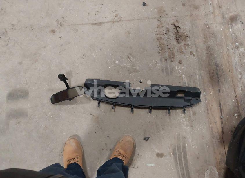 Photo 12 of 2001 Honda Civic LX (VIN 1HGES16561L071651)