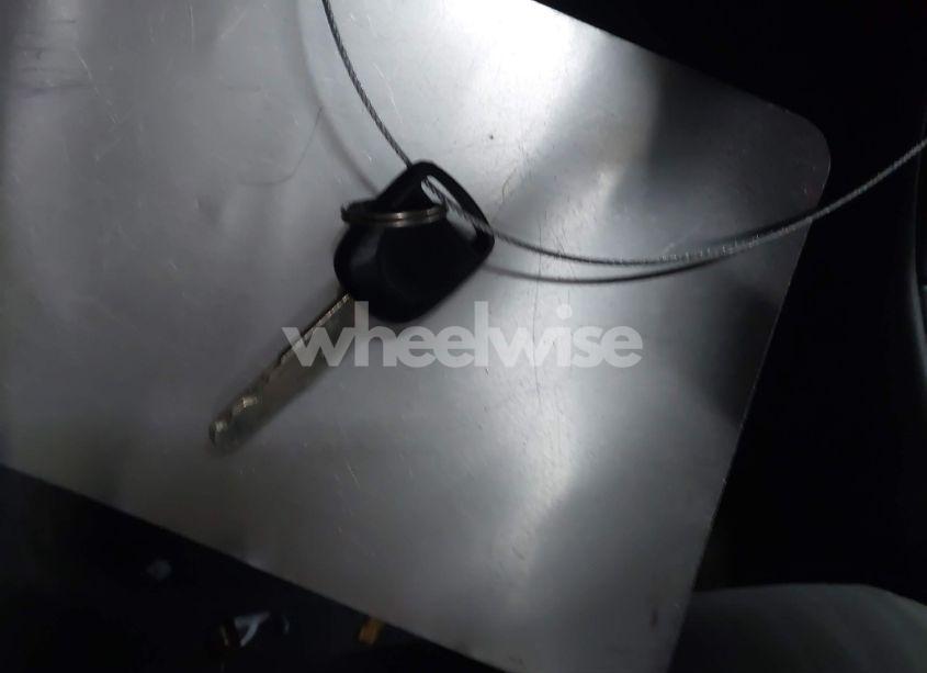 Photo 11 of 2005 Honda Civic LX (VIN 1HGES16595L023342)