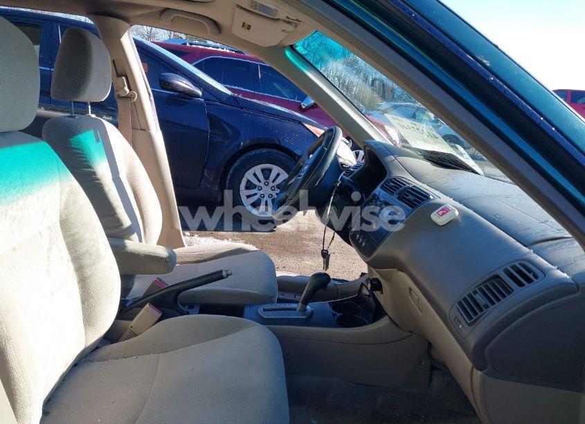 Photo 5 of 2002 Honda Civic EX (VIN 1HGES26732L008287)