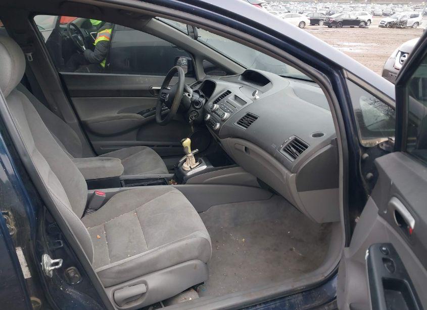 Photo 5 of 2006 Honda Civic LX (VIN 1HGFA15506L072682)