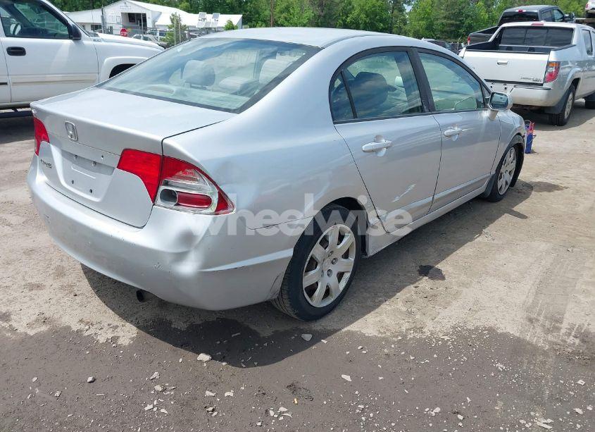 Photo 4 of 2008 Honda Civic LX (VIN 1HGFA15548L109977)