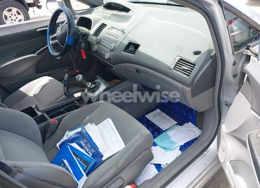 Photo 5 of 2008 Honda Civic LX (VIN 1HGFA15548L109977)