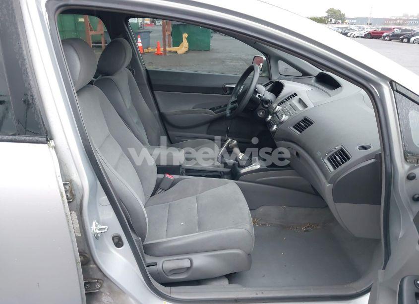 Photo 5 of 2007 Honda Civic LX (VIN 1HGFA15577L130191)