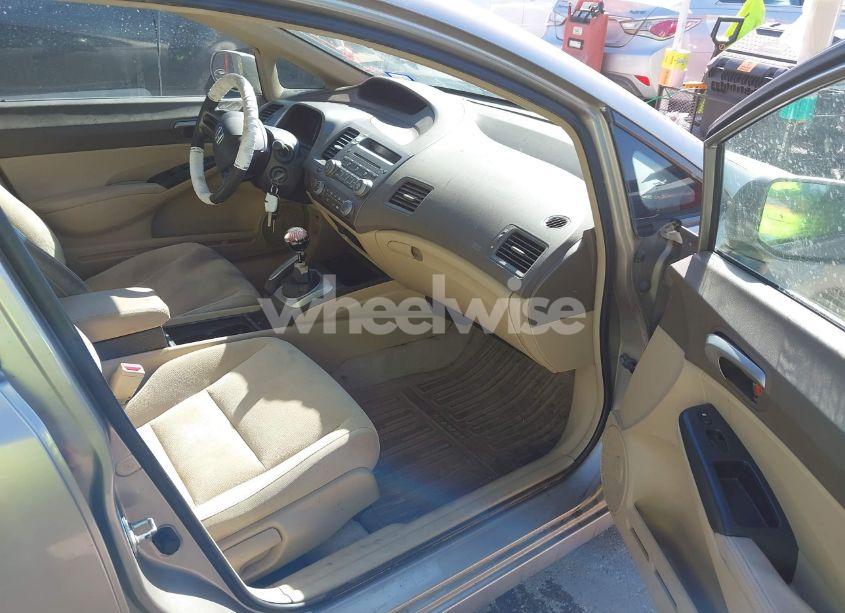 Photo 5 of 2006 Honda Civic LX (VIN 1HGFA15586L120378)