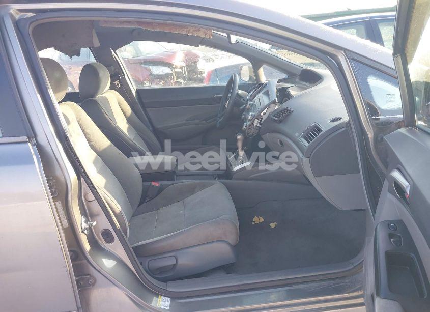 Photo 5 of 2006 Honda Civic LX (VIN 1HGFA15596L121572)