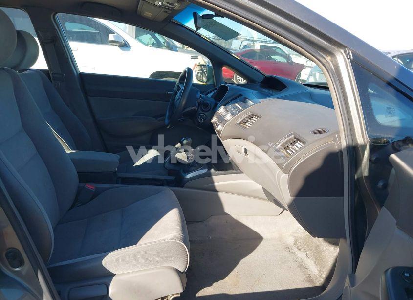 Photo 5 of 2006 Honda Civic LX (VIN 1HGFA155X6L147324)