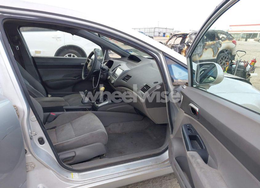 Photo 5 of 2007 Honda Civic LX (VIN 1HGFA155X7L080144)