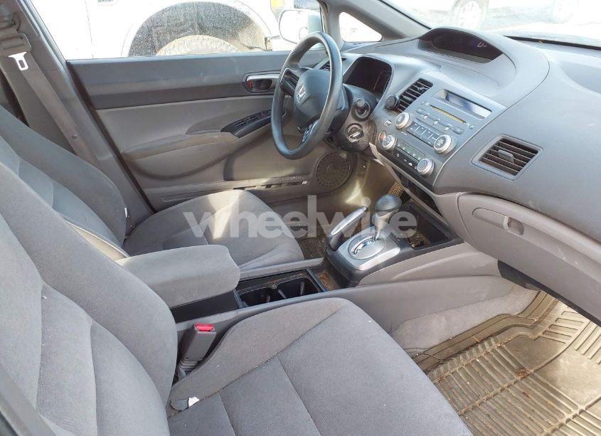 Photo 5 of 2006 Honda Civic LX (VIN 1HGFA16506L052348)