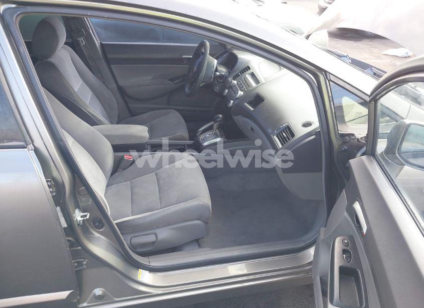 Photo 5 of 2006 Honda Civic LX (VIN 1HGFA16506L055864)