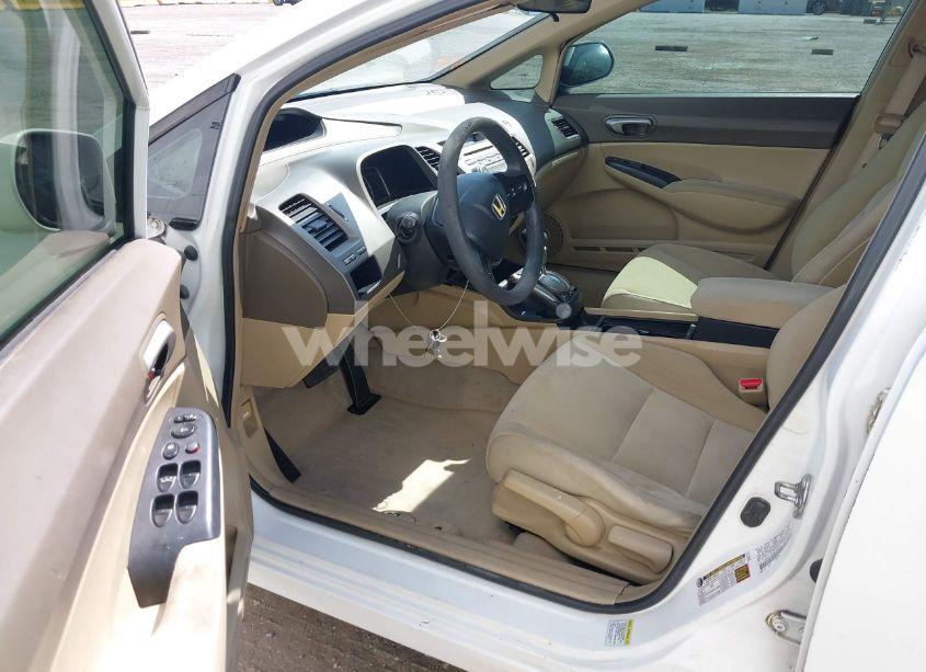 Photo 5 of 2006 Honda Civic LX (VIN 1HGFA16506L097810)