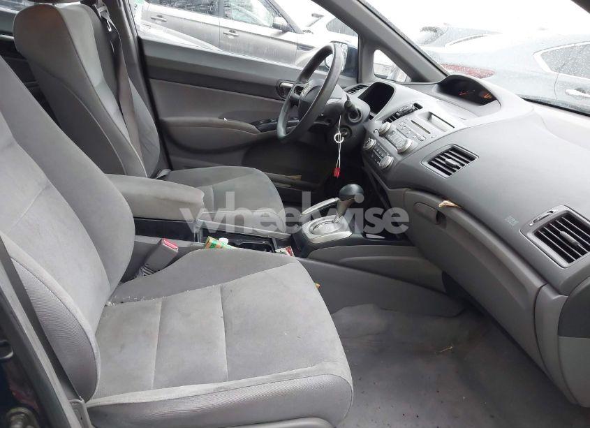 Photo 5 of 2006 Honda Civic LX (VIN 1HGFA16506L108272)