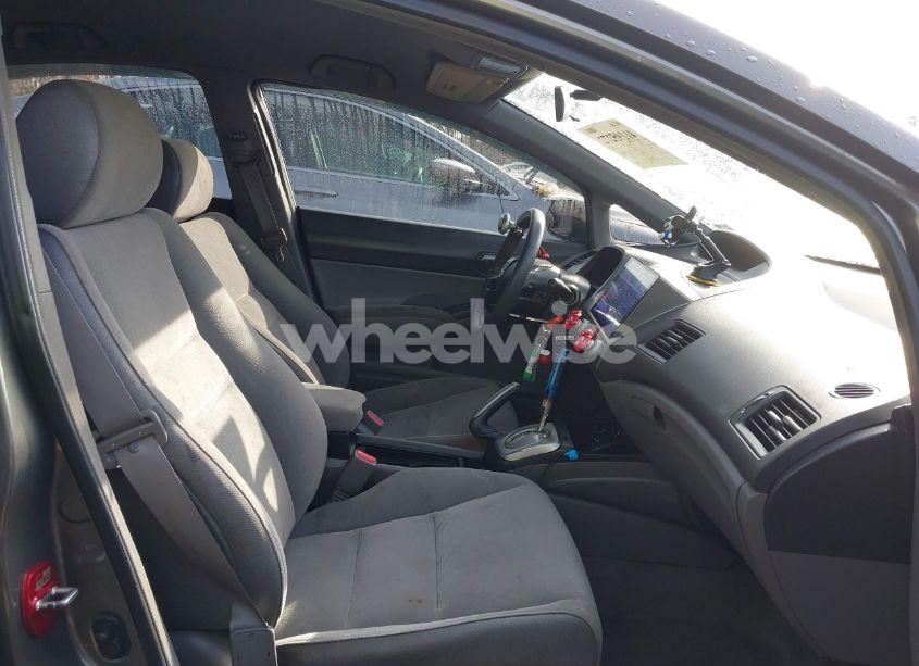 Photo 5 of 2006 Honda Civic LX (VIN 1HGFA16506L153888)