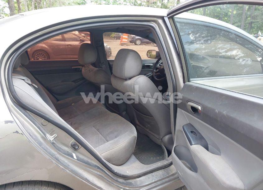 Photo 8 of 2007 Honda Civic LX (VIN 1HGFA16507L083956)