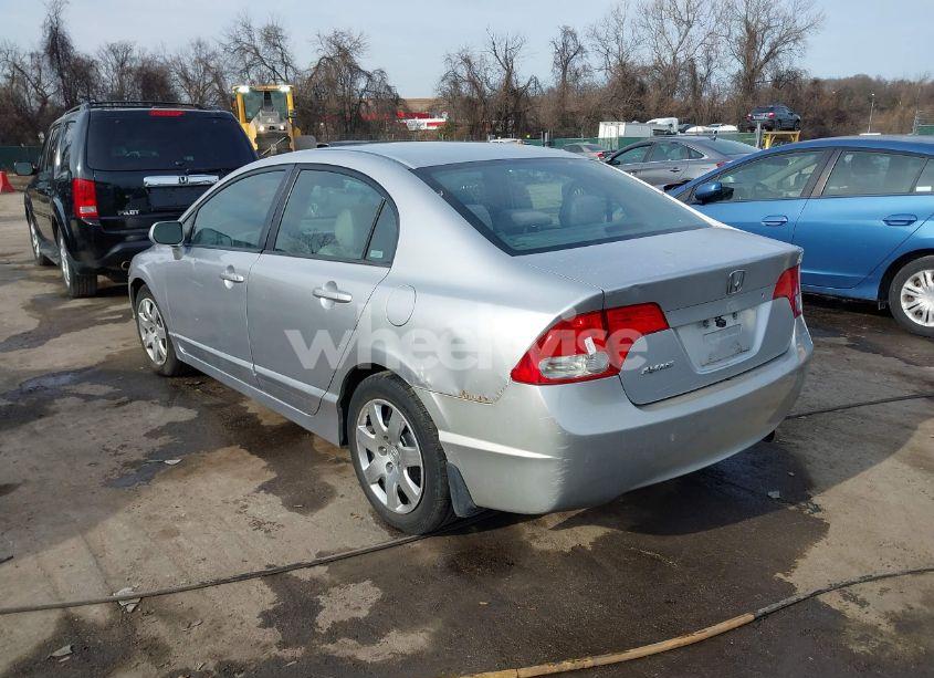 Photo 3 of 2007 Honda Civic LX (VIN 1HGFA16507L085156)