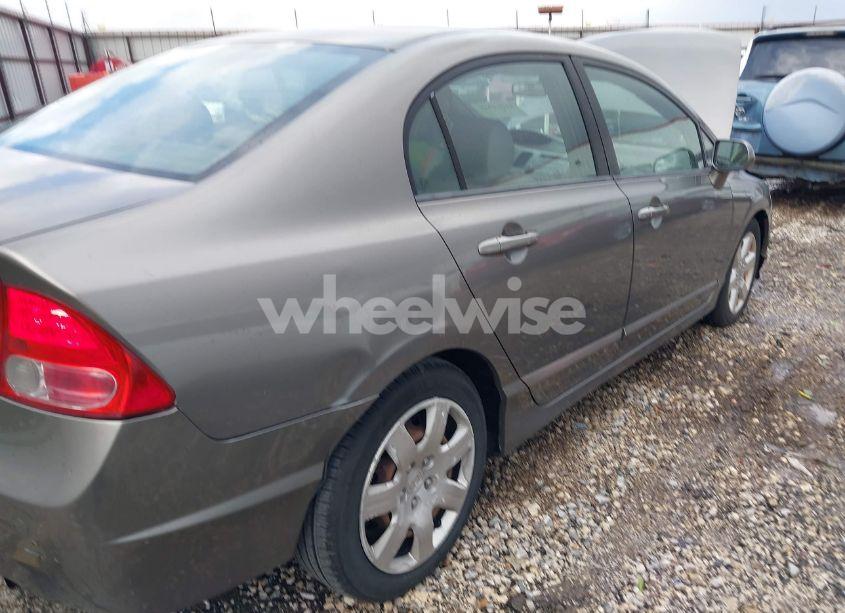 Photo 6 of 2007 Honda Civic LX (VIN 1HGFA16507L107897)