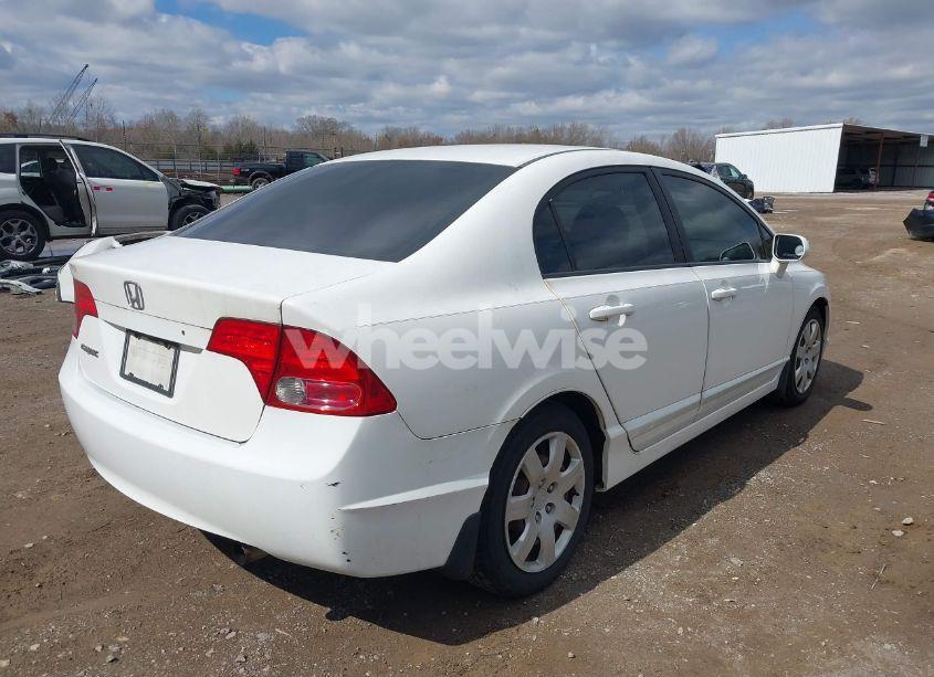 Photo 4 of 2007 Honda Civic LX (VIN 1HGFA16507L131990)