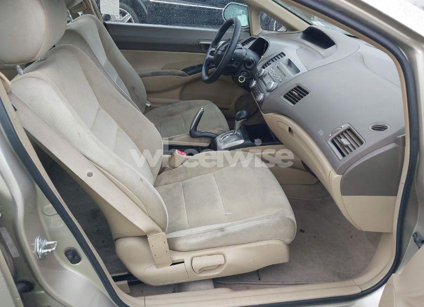 Photo 5 of 2008 Honda Civic LX (VIN 1HGFA16508L068715)