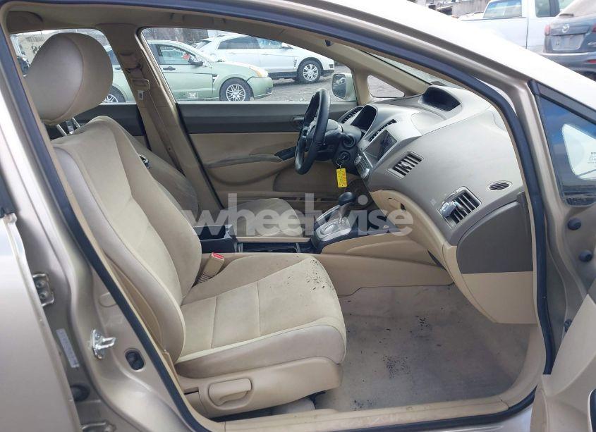 Photo 5 of 2008 Honda Civic LX (VIN 1HGFA16508L090956)