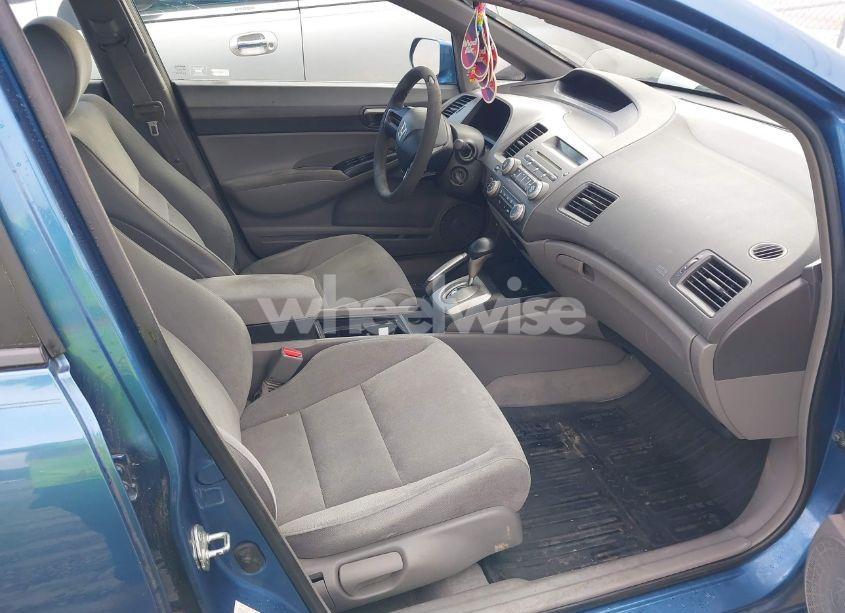 Photo 5 of 2008 Honda Civic LX (VIN 1HGFA16508L113877)