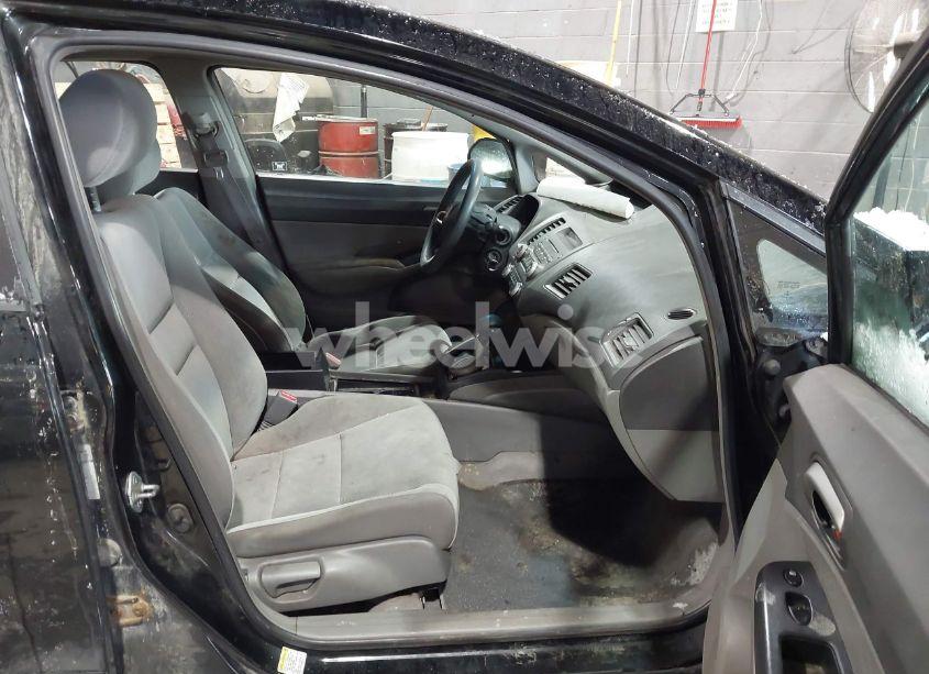 Photo 5 of 2009 Honda Civic LX (VIN 1HGFA16509L029009)