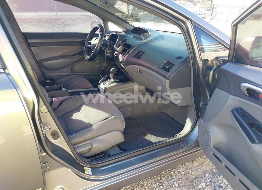 Photo 5 of 2006 Honda Civic LX (VIN 1HGFA16516L064279)