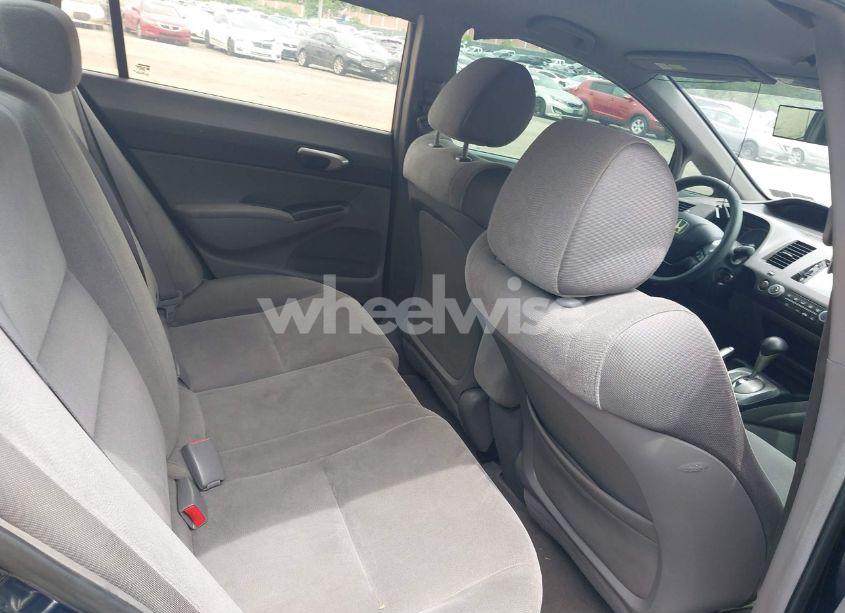 Photo 8 of 2006 Honda Civic LX (VIN 1HGFA16516L106501)