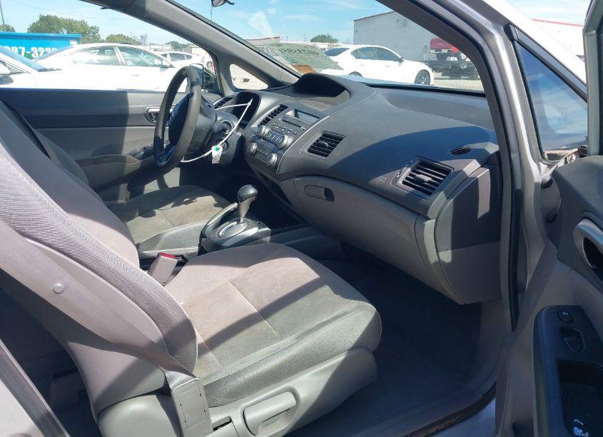 Photo 5 of 2006 Honda Civic LX (VIN 1HGFA16516L151065)