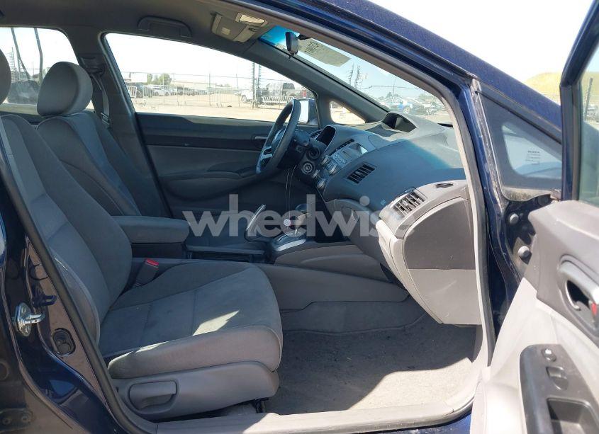 Photo 5 of 2008 Honda Civic LX (VIN 1HGFA16518L077147)