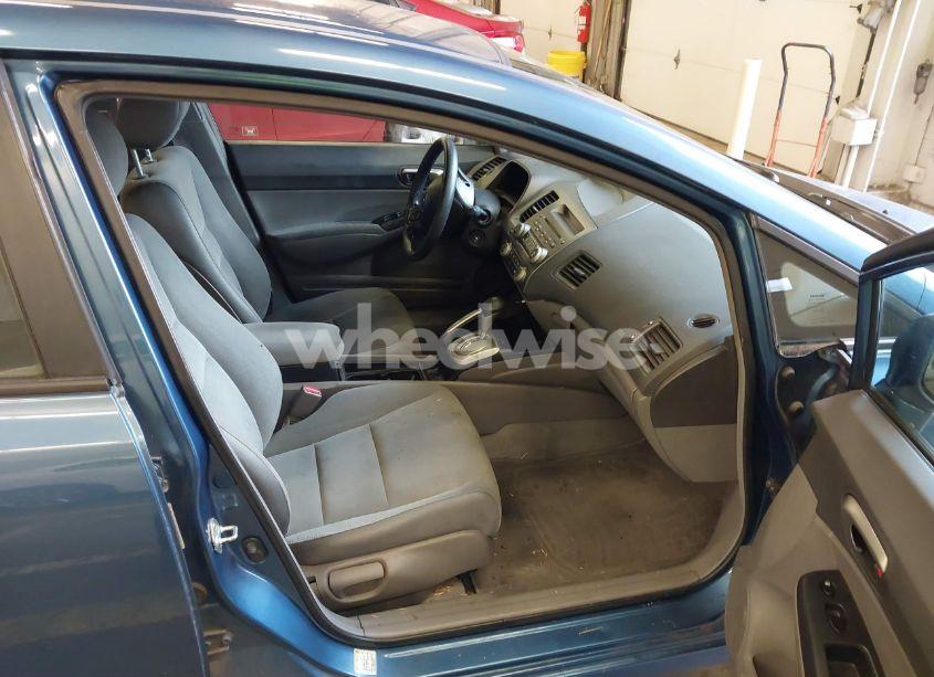 Photo 5 of 2008 Honda Civic SDN (VIN 1HGFA16518L113631)