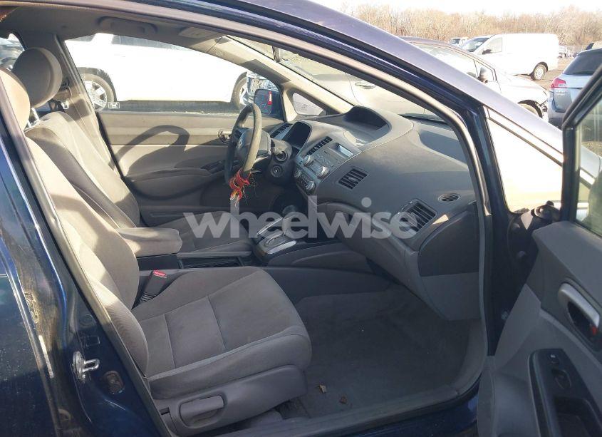 Photo 5 of 2006 Honda Civic LX (VIN 1HGFA16526L080670)