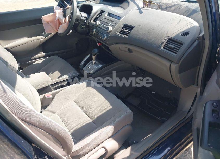 Photo 5 of 2006 Honda Civic LX (VIN 1HGFA16526L131486)