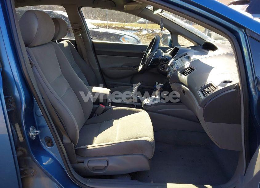 Photo 5 of 2006 Honda Civic LX (VIN 1HGFA16526L143153)