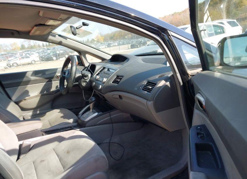 Photo 5 of 2007 Honda Civic LX (VIN 1HGFA16527L055172)