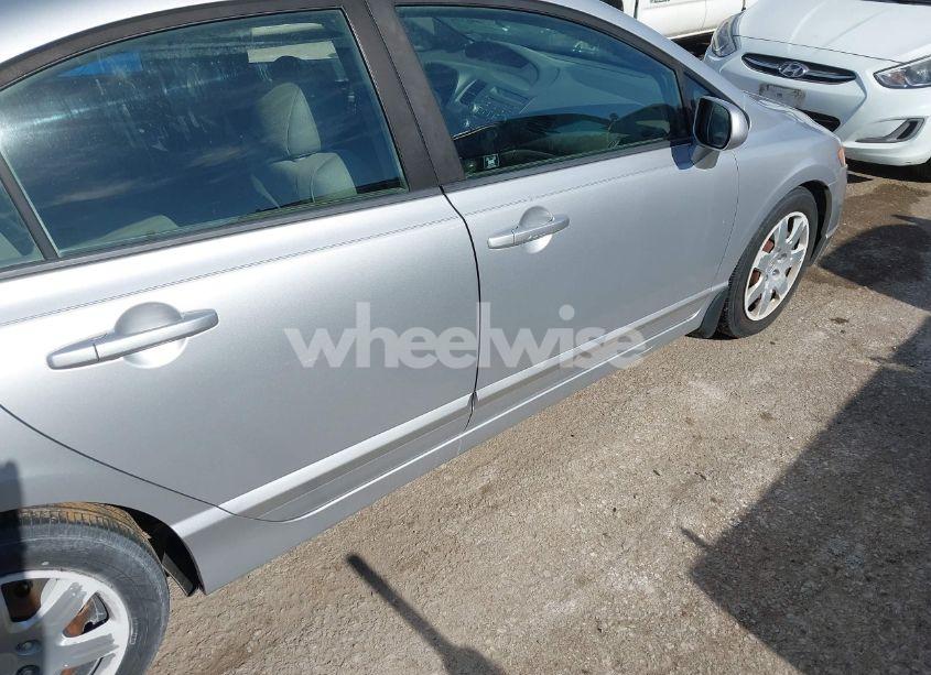 Photo 6 of 2008 Honda Civic LX (VIN 1HGFA16528L108003)