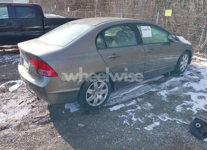 Photo 4 of 2007 Honda Civic LX (VIN 1HGFA16537L107330)