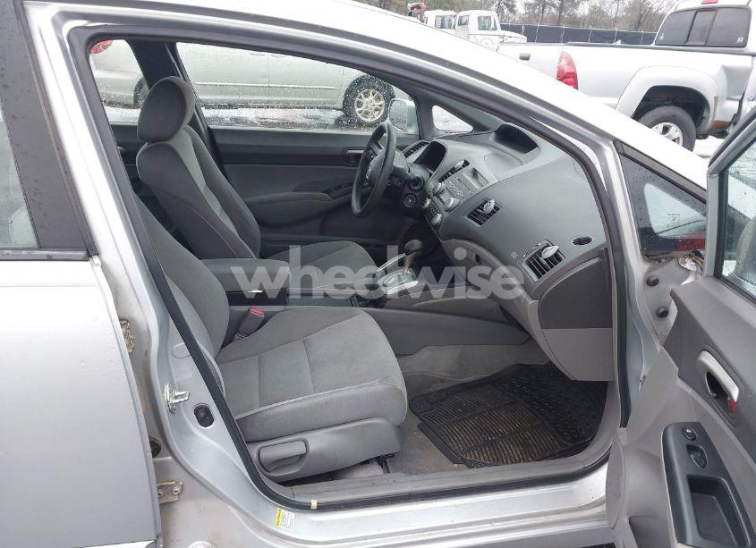 Photo 5 of 2007 Honda Civic LX (VIN 1HGFA16537L108817)