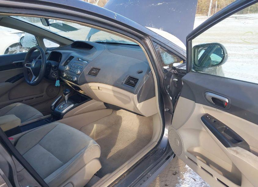 Photo 5 of 2009 Honda Civic LX (VIN 1HGFA16539L007490)