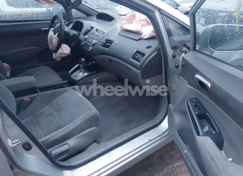 Photo 5 of 2006 Honda Civic LX (VIN 1HGFA16546L073493)