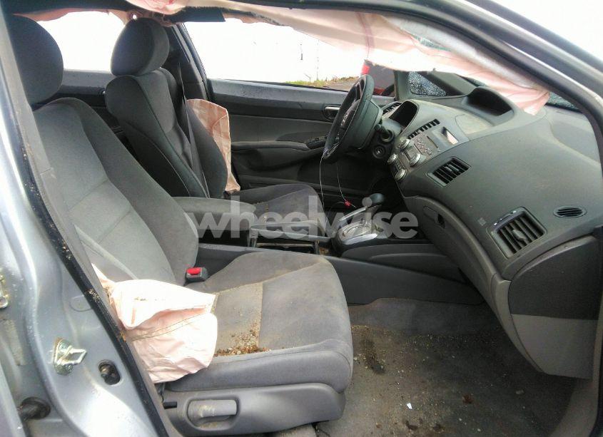 Photo 5 of 2006 Honda Civic LX (VIN 1HGFA16546L079956)