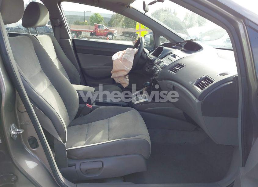 Photo 5 of 2006 Honda Civic LX (VIN 1HGFA16546L098992)