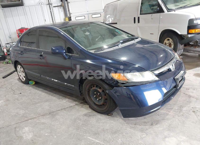 2007 Honda Civic LX (VIN 1HGFA16547L005552) main photo