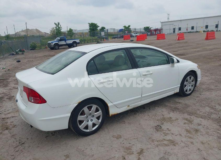 Photo 4 of 2007 Honda Civic LX (VIN 1HGFA16547L025848)