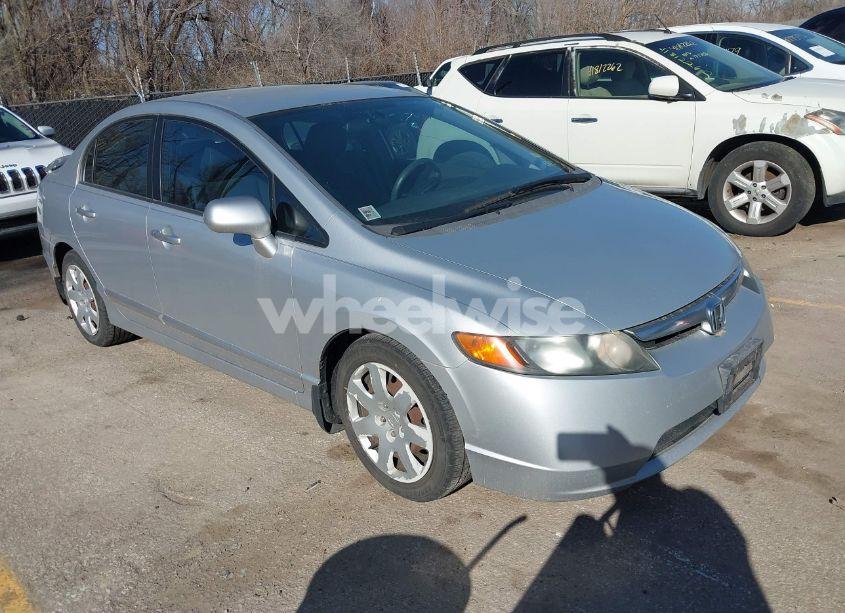 2007 Honda Civic LX (VIN 1HGFA16547L071096) main photo
