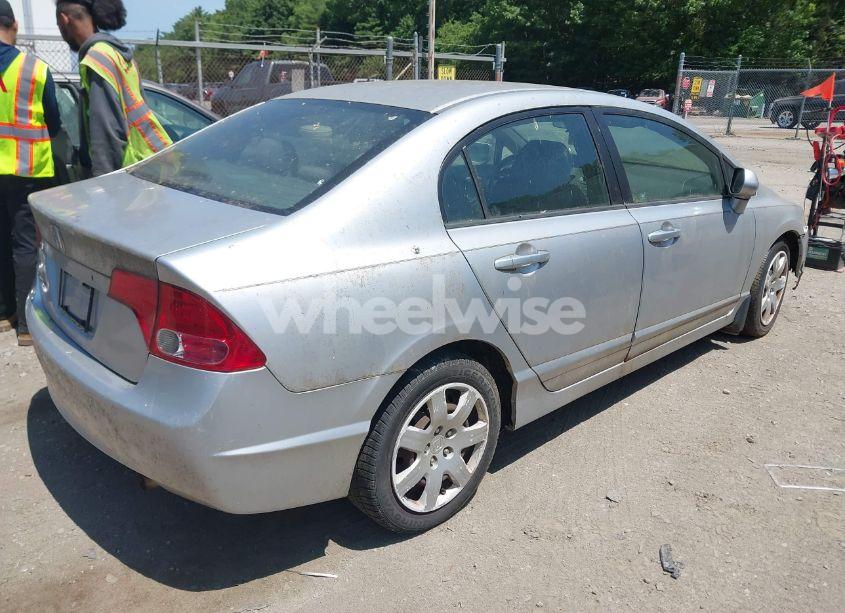 Photo 4 of 2007 Honda Civic LX (VIN 1HGFA16547L111399)